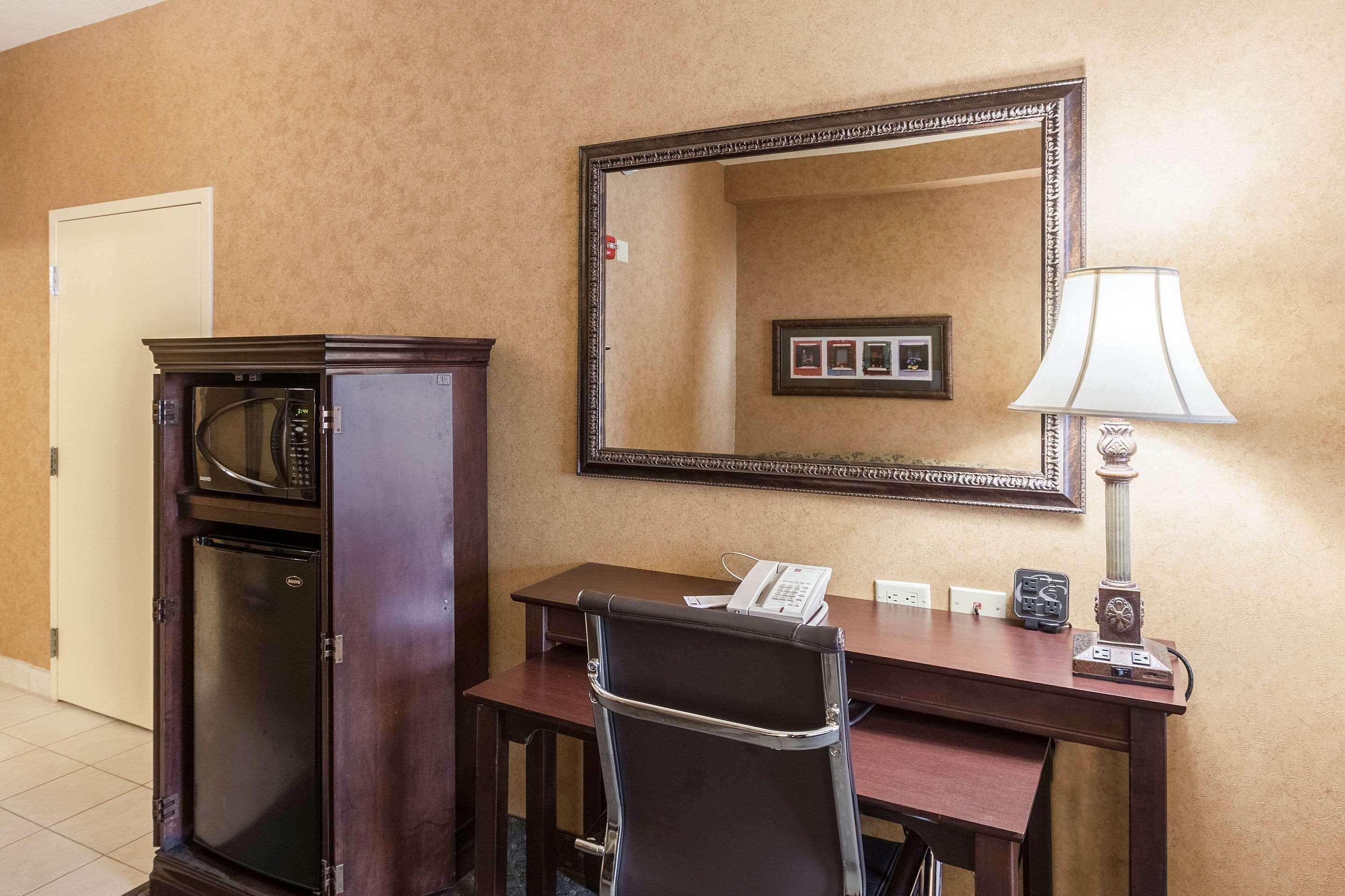 Comfort Suites Alamo Riverwalk San Antonio Exterior foto