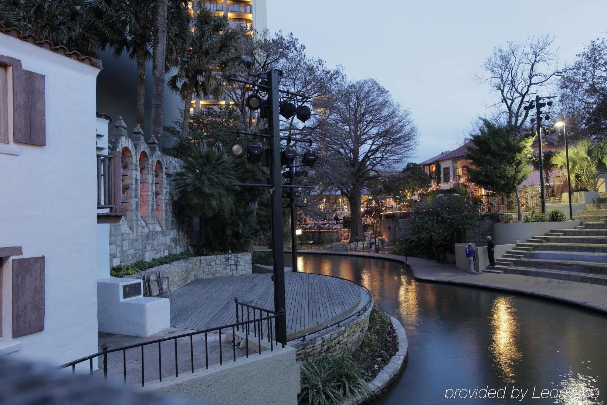 Comfort Suites Alamo Riverwalk San Antonio Exterior foto
